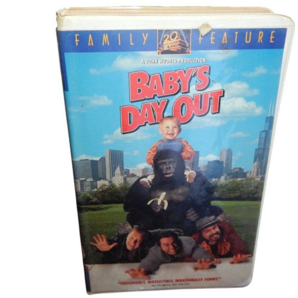 BABY'S DAY OUT Joe Mantegna vintage 1994 VHS in original clamshell case